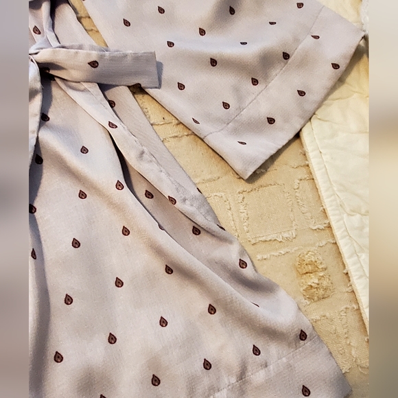 Roller Rabbit Lavender+Cranberry Tear Drop Silky Waffled Short Robe, OS, EUC - Picture 3 of 16